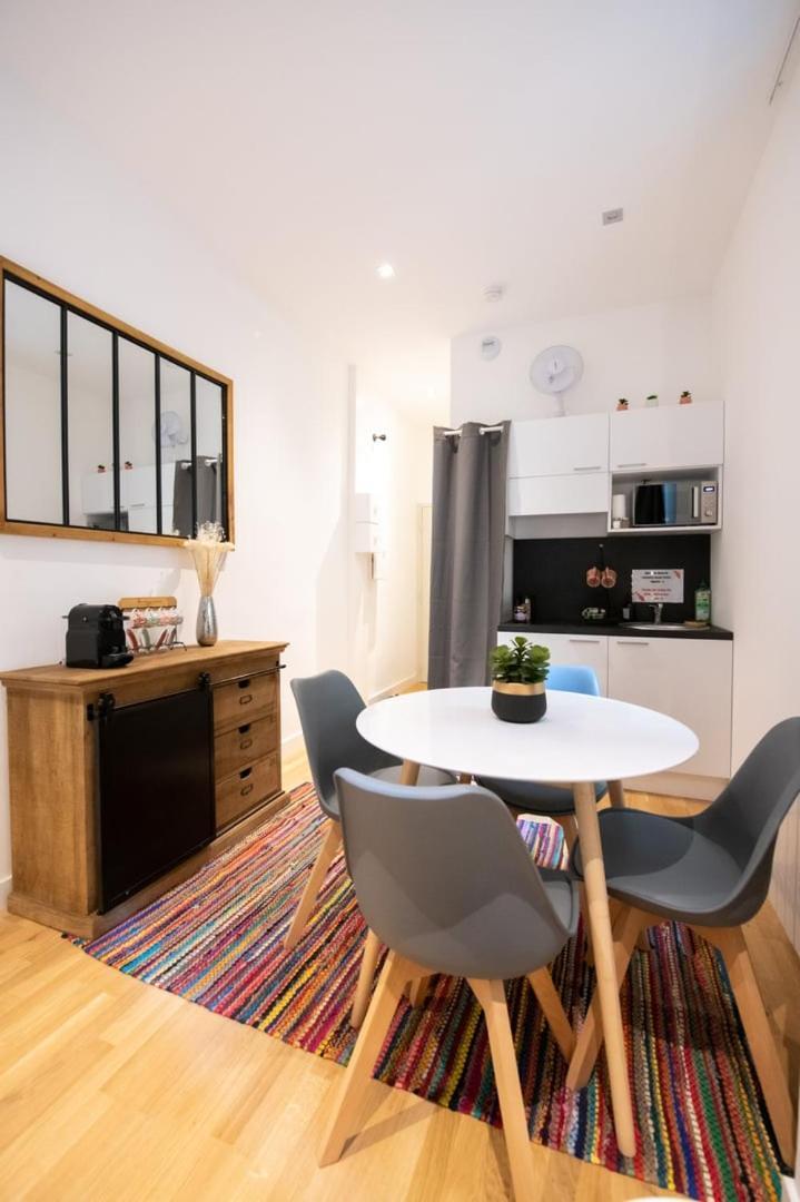 Le St Germain - Petillant Studio Decore Avec Gout En Centre-Ville Лион Экстерьер фото