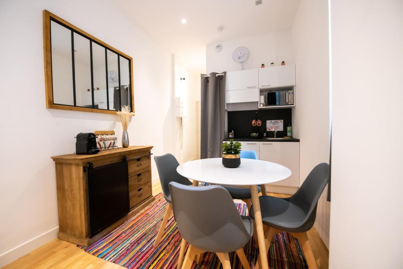 Le St Germain - Petillant Studio Decore Avec Gout En Centre-Ville Лион Экстерьер фото