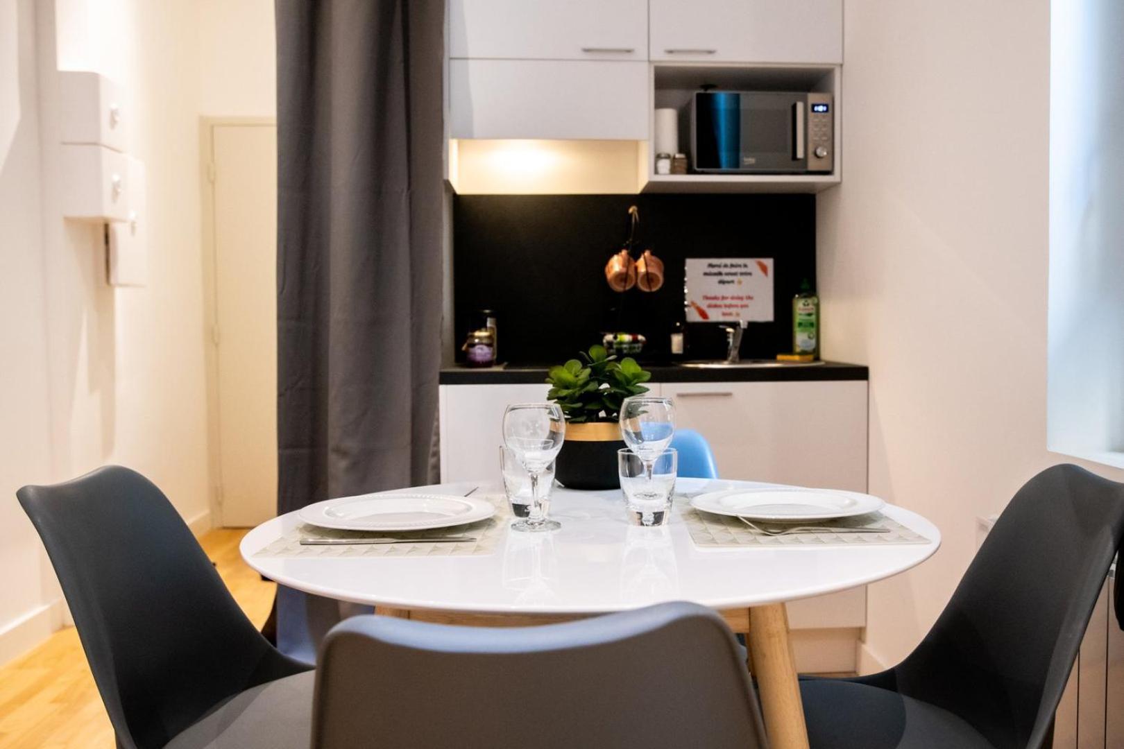 Le St Germain - Petillant Studio Decore Avec Gout En Centre-Ville Лион Экстерьер фото